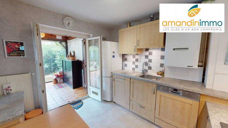 Maison - 90 m² - 5 pièces