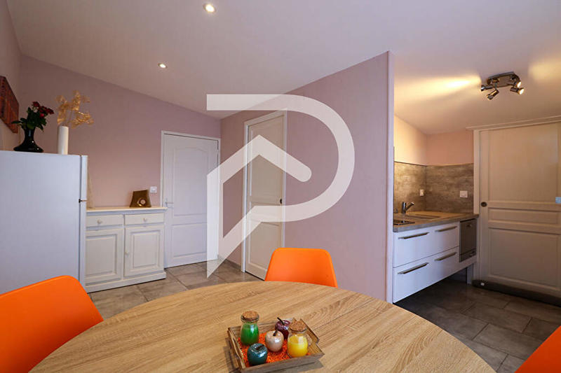 Maison - 215 m² - 7 pièces