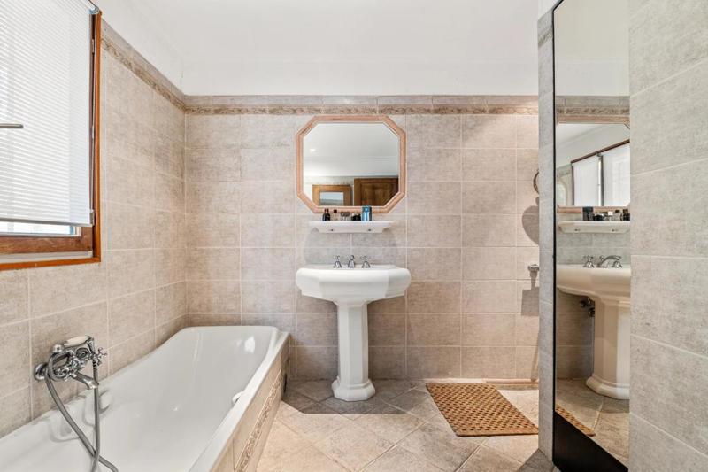 Villa - 300 m² - 4 pièces