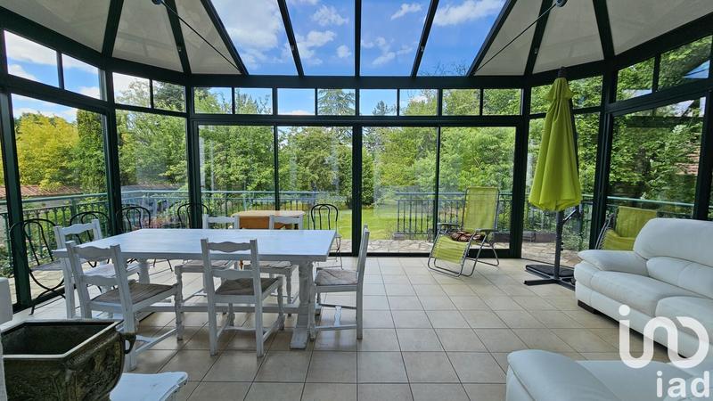 Maison - 240 m² - 10 pièces