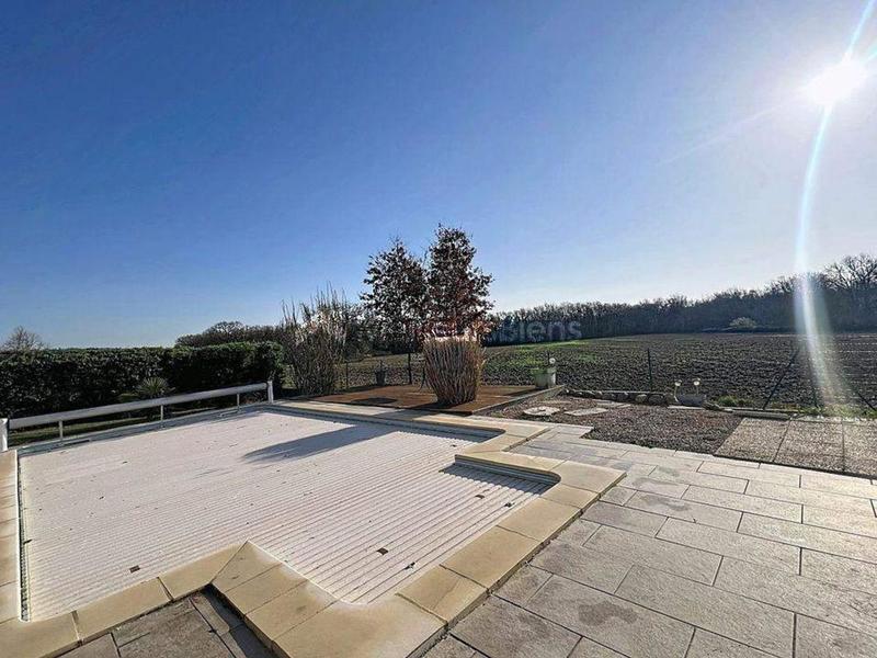 Maison - 141 m² - 6 pièces