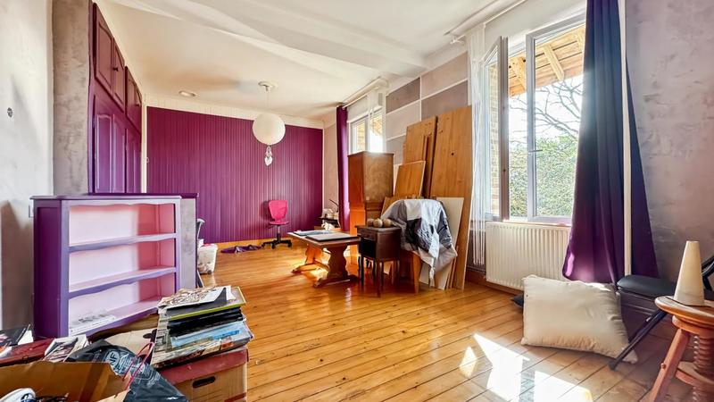 Maison - 256 m² - 8 pièces