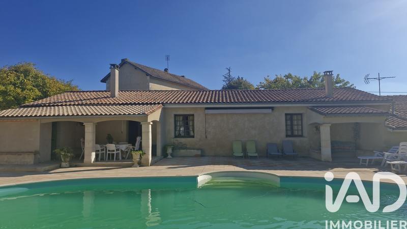 Maison - 400 m² - 17 pièces