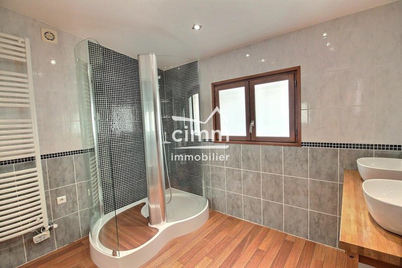 Villa - 140 m² - 4 pièces