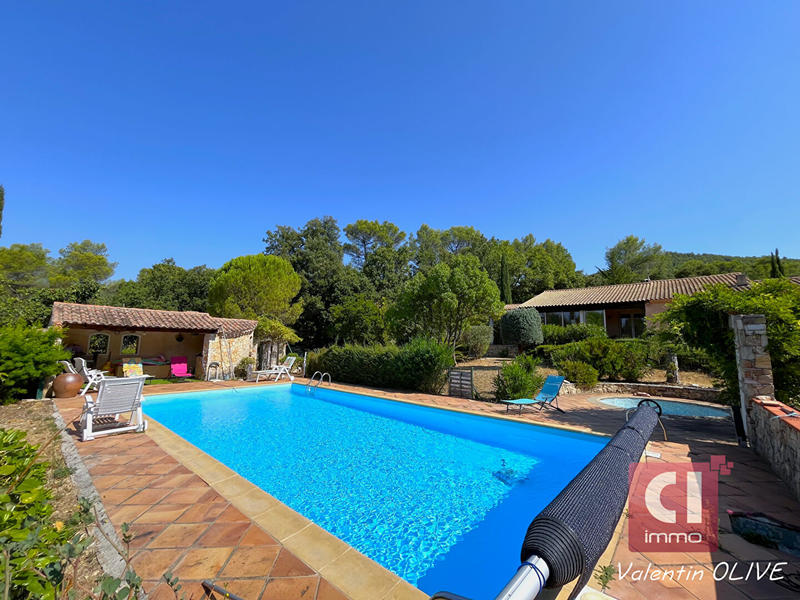 Maison - 170 m² - 6 pièces