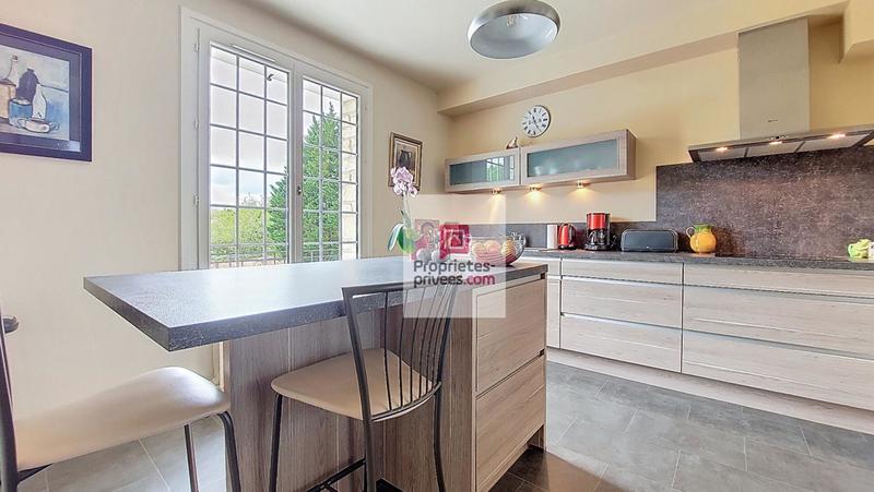 Maison - 137 m² - 5 pièces