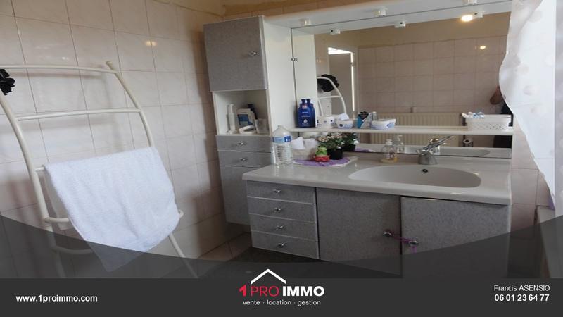 Maison - 252 m² - 9 pièces