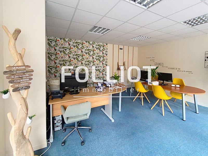 Local commercial - 69 m² - 3 pièces