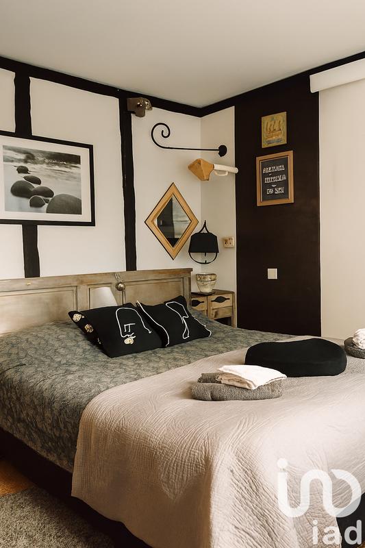 Maison - 197 m² - 9 pièces