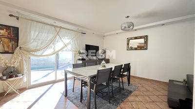 Maison - 142 m² - 6 pièces