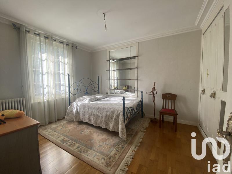 Maison - 220 m² - 8 pièces