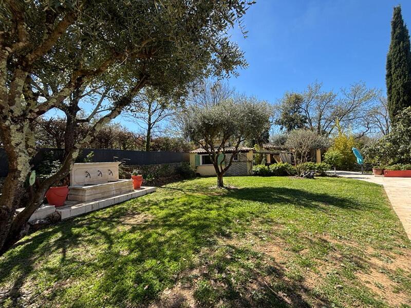 Maison - 246 m² - 8 pièces