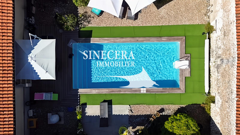 Maison - 260 m² - 9 pièces