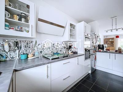 Maison - 135 m² - 6 pièces