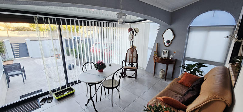 Maison - 97 m² - 5 pièces