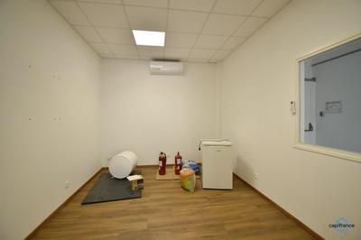 Local commercial - 193 m² - 1 pièce