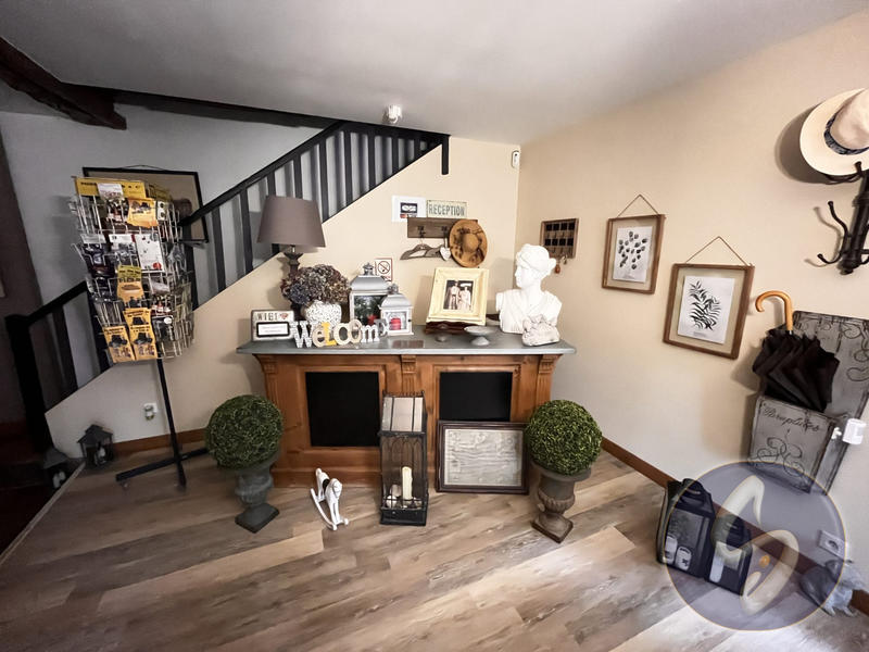 Maison - 616 m² - 19 pièces