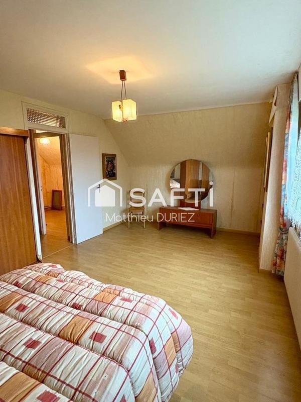 Maison - 127 m² - 8 pièces