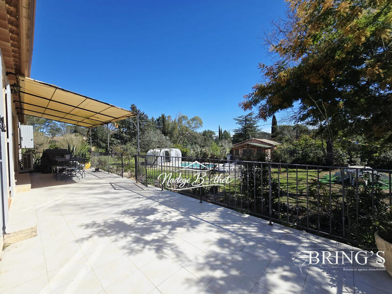 Maison - 140 m² - 6 pièces