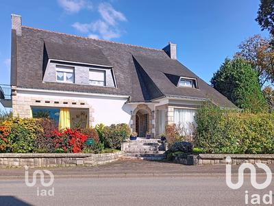 Maison de ville - 240 m² - 7 pièces