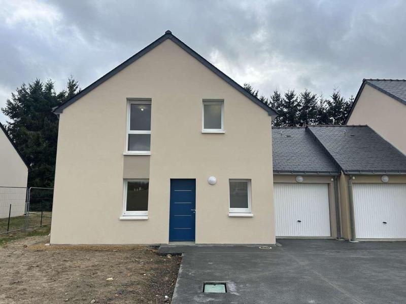 Maison - 94 m² - 5 pièces