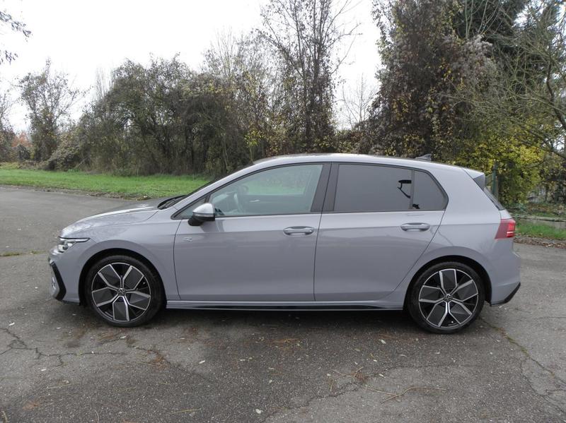 Volkswagen Golf 8 1.5 E-Tsi 150 RLine Dsg