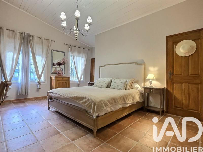 Maison - 185 m² - 6 pièces