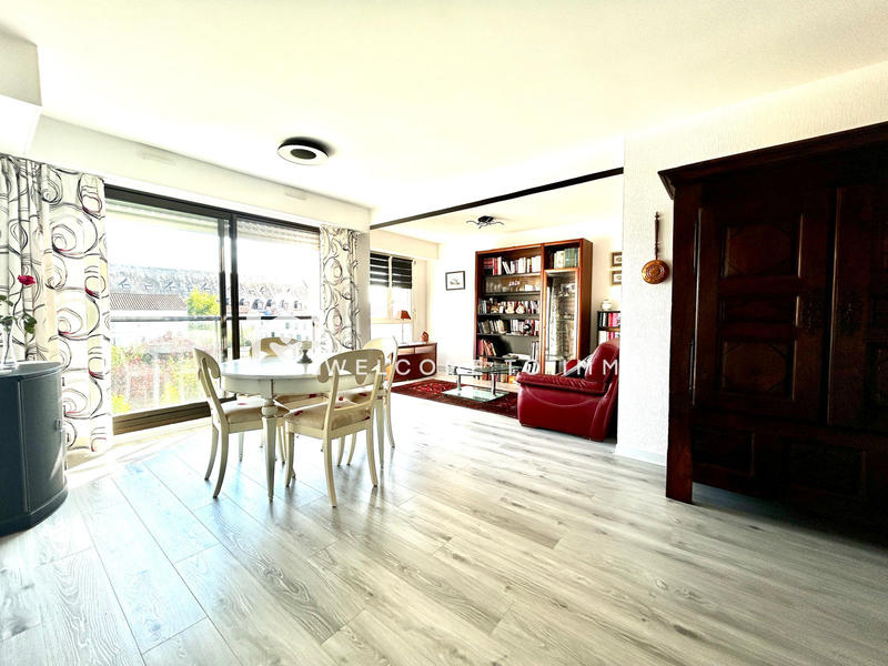 Appartement - 93 m² - 4 pièces