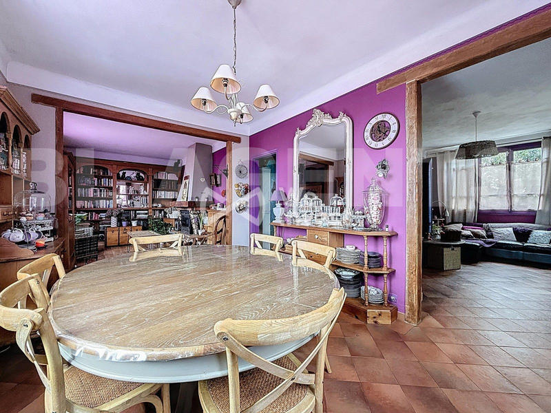 Maison - 190 m² - 8 pièces