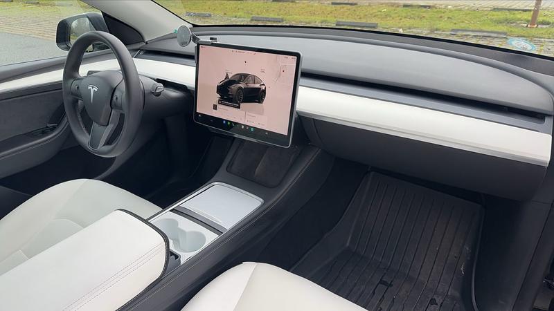 Tesla Model y 351 Dual motor Awd Long Range