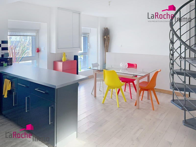 Maison - 98 m² - 5 pièces