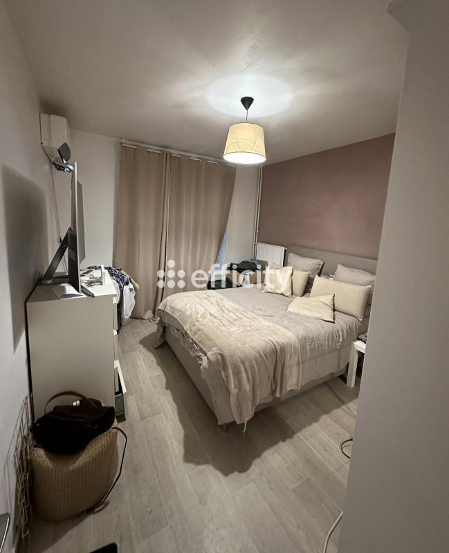 Appartement - 92 m² - 5 pièces