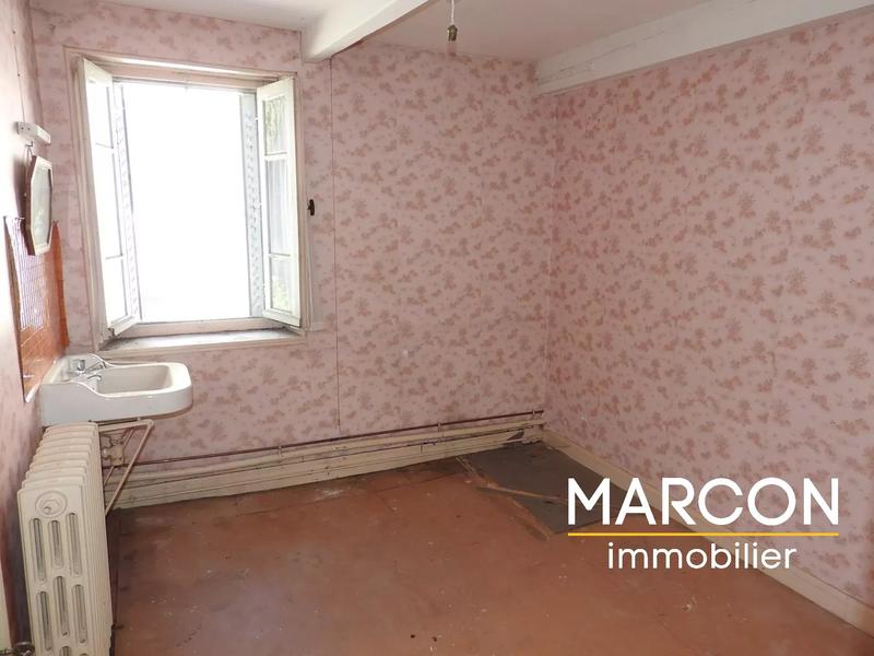 Maison - 214 m² - 12 pièces