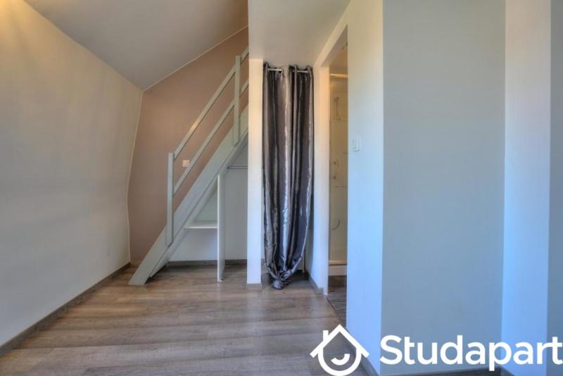 Chambre - 9 m² - 1 pièce