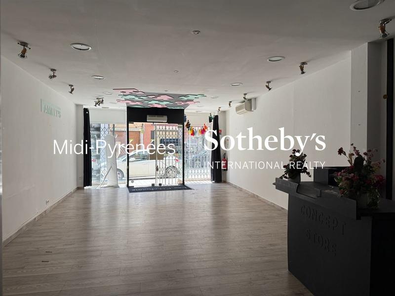 Local commercial - 77 m²