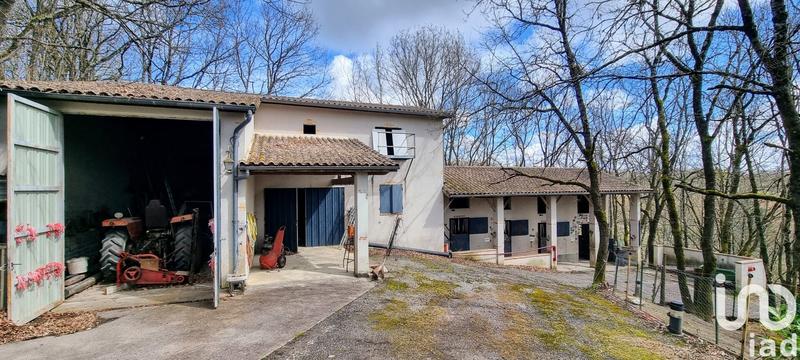 Maison - 300 m² - 15 pièces