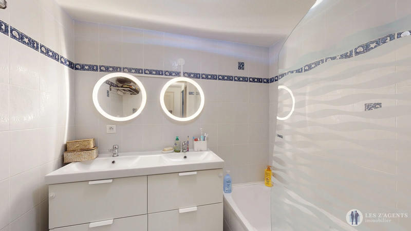 Appartement - 84 m² - 4 pièces