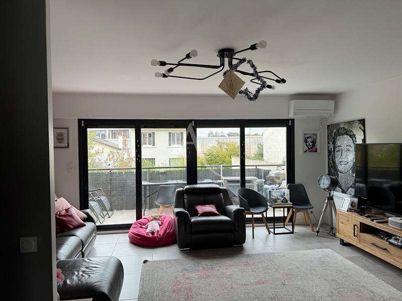 Maison - 169 m² - 5 pièces