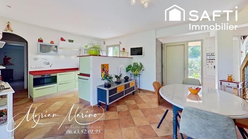 Maison - 147 m² - 8 pièces