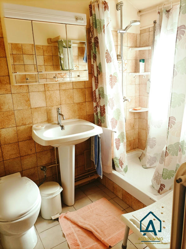 Maison - 92 m² - 5 pièces