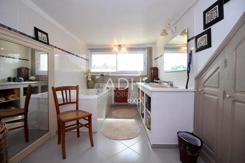 Appartement - 106 m² - 4 pièces