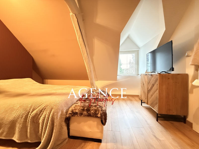 Maison - 205 m² - 5 pièces