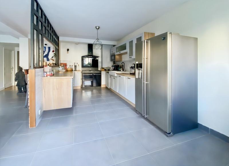 Appartement - 125 m² - 5 pièces