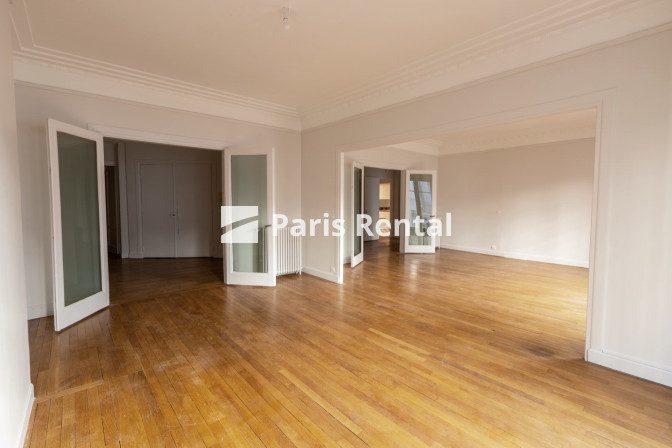 Appartement - 228 m² - 5 pièces