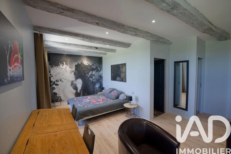 Maison - 820 m² - 19 pièces