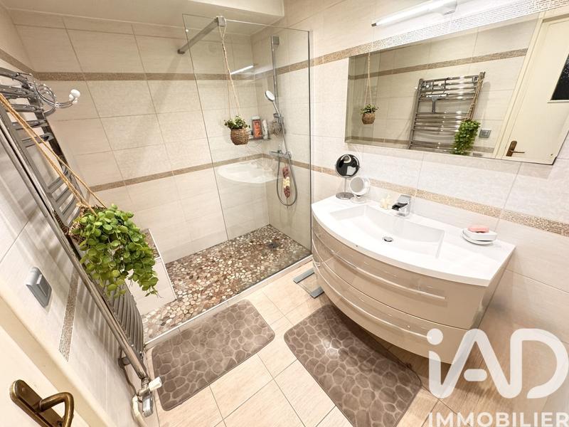Appartement - 82 m² - 3 pièces