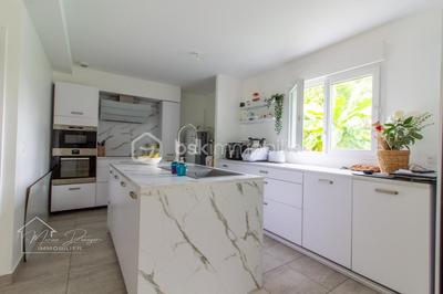 Maison - 101 m² - 5 pièces