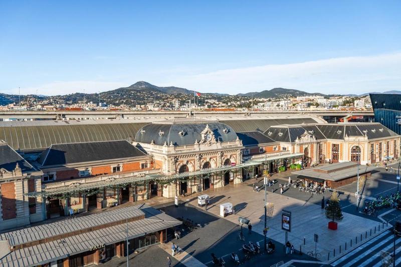 Appartement - 77 m² - 3 pièces