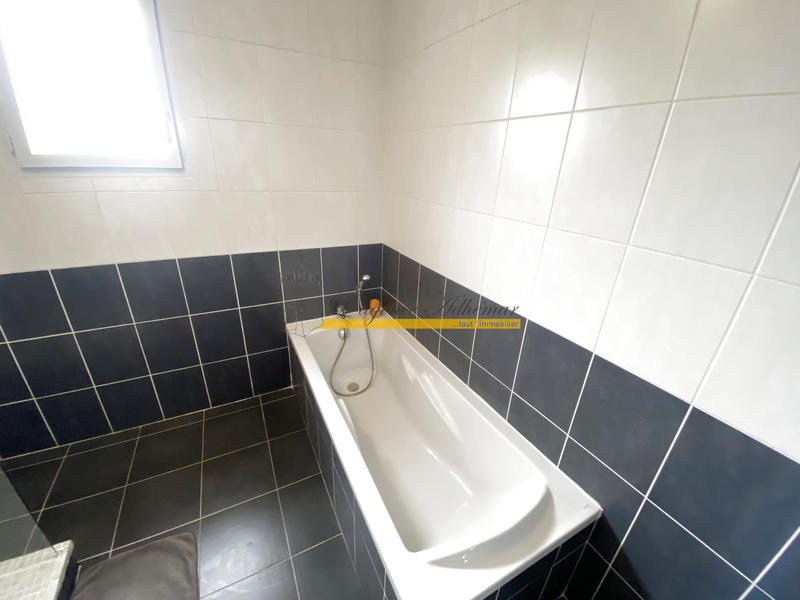 Maison - 81 m² - 4 pièces