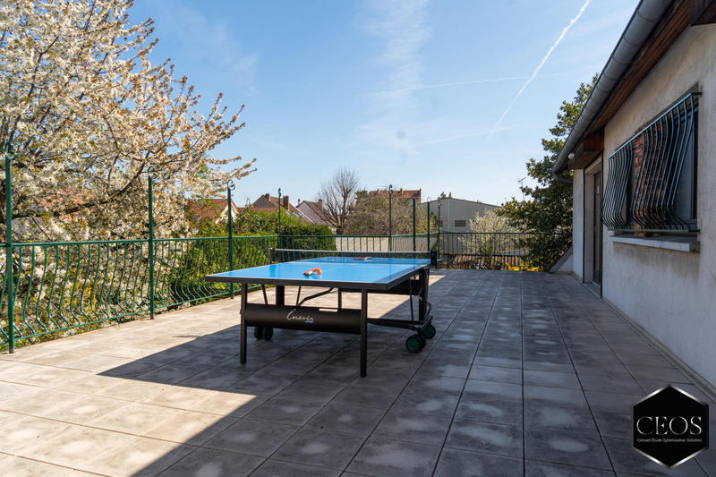 Maison ancienne - 272 m² - 15 pièces